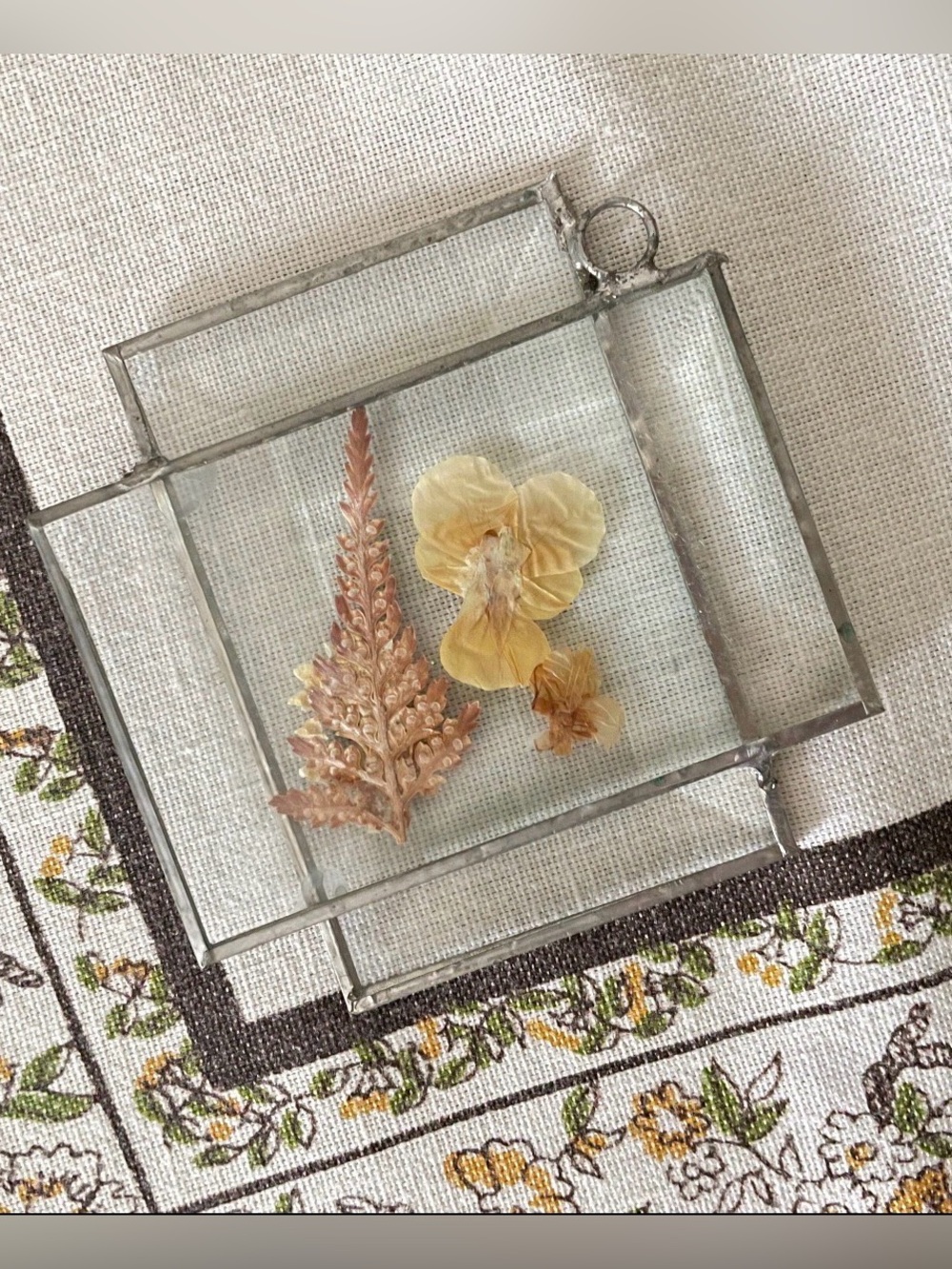 Vintage Pressed Flower Suncatcher Stained Glass Window Hanging